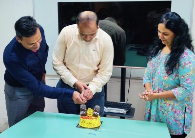 cake-cutting-guru-purnima